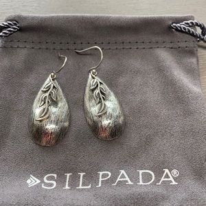 W2037 retired sterling silver Silpada earrings
